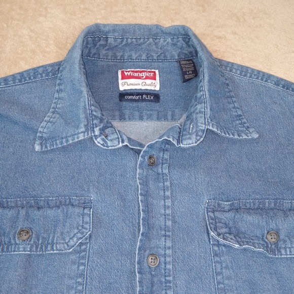 Wrangler Denim Comfort Flex Button Up Shirt Men's Large Blue - Picture 1 of 8